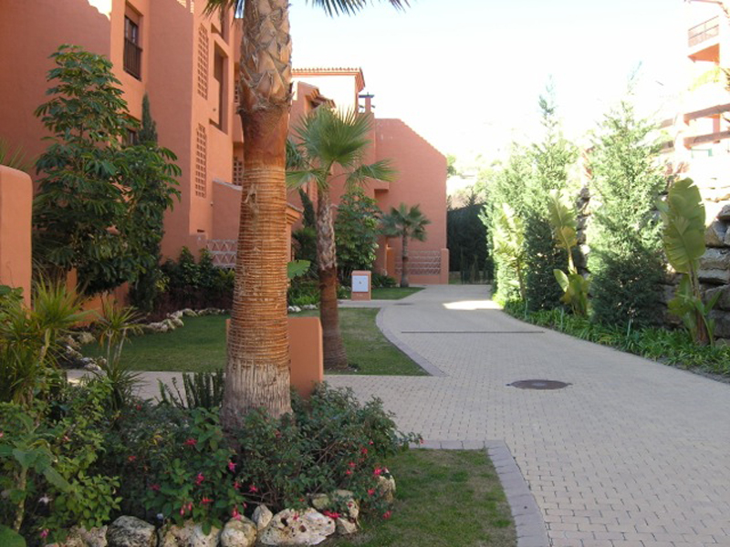 URBANIZACIÓN GAZULES DEL SOL (Benahavís)