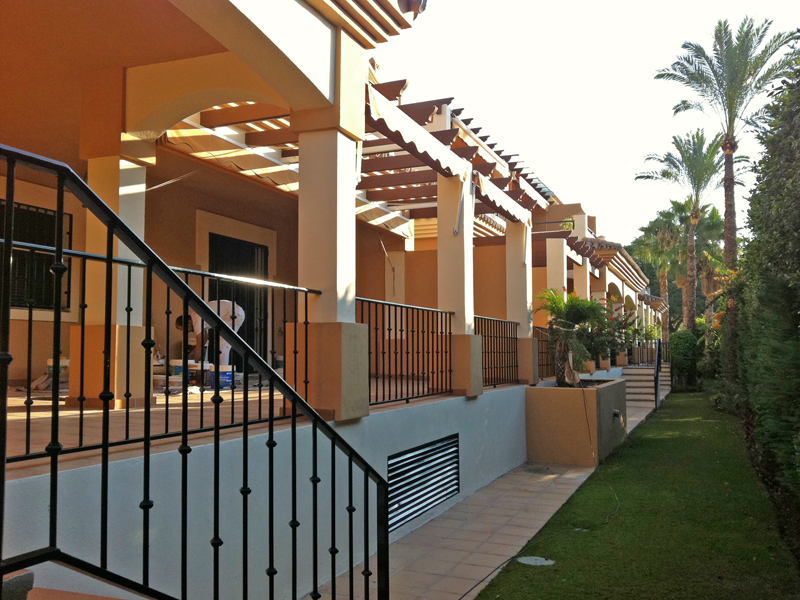 URBANIZACIÓN JARDINES DE LA COLONIA (San Pedro Alcántara)