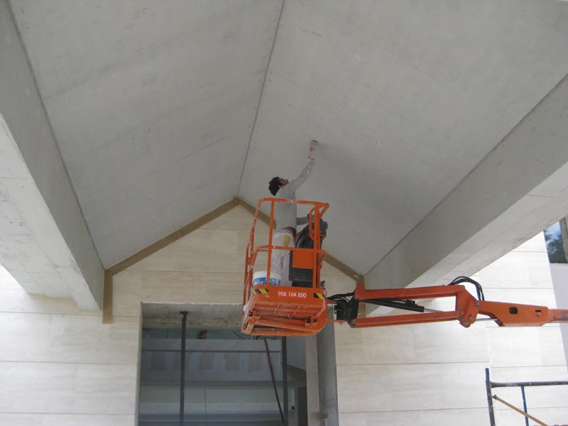 TRATAMIENTO DE ESTRUCTURAS EXTERIORES CON VELADURA DE HORMIGÓN 